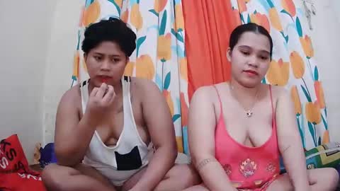 Lyn and lea online show from 02/12/25, 02:35