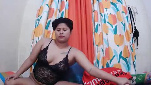 Lyn and lea online show from 02/20/25, 05:44