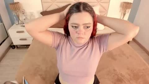 Twiggy online show from 03/20/26, 08:14