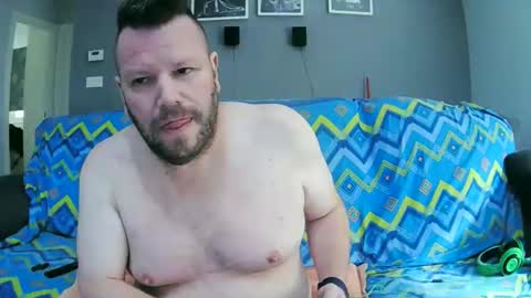 Snapshot of txan9876 chatting on 09/14/25, 08:57 Txan Chan online show from 09/14/25, 08:57