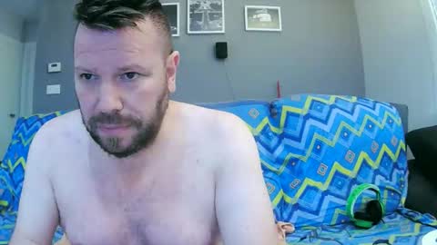 Snapshot of txan9876 chatting on 09/21/25, 08:16 Txan Chan online show from 09/21/25, 08:16