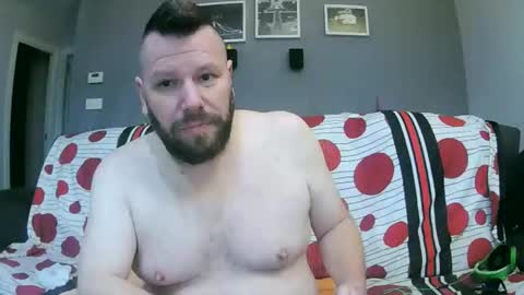 Snapshot of txan9876 chatting on 12/19/25, 12:50 Txan Chan online show from 12/19/25, 12:50