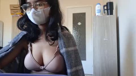 Snapshot of tyaca7748 chatting on 04/05/26, 01:52 tyaca7748 online show from 04/05/26, 01:52