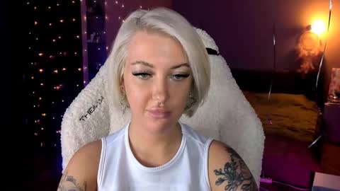 Snapshot of tykioty_miley chatting on 12/07/24, 04:58 Miley online show from 12/07/24, 04:58