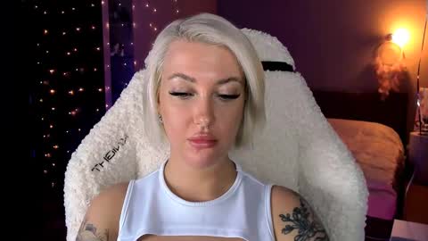 Snapshot of tykioty_miley chatting on 12/13/24, 03:32 Miley online show from 12/13/24, 03:32