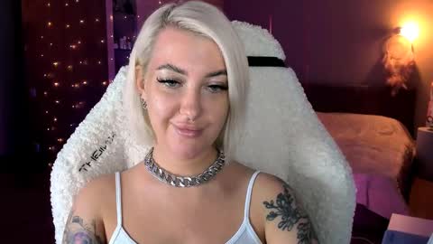 Snapshot of tykioty_miley chatting on 02/26/25, 05:50 Miley online show from 02/26/25, 05:50