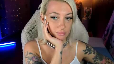 Miley online show from 02/19/26, 01:18