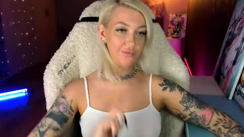 Snapshot of tykioty_miley chatting on 05/23/26, 12:31 Miley online show from 05/23/26, 12:31
