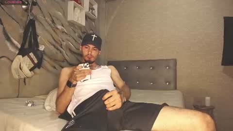 tyl3r_coop3r online show from 06/17/26, 11:27