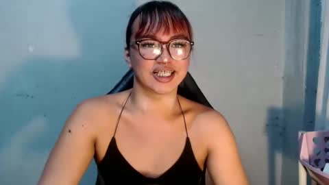 Snapshot of tyla_23 chatting on 02/21/26, 01:17 Tyla online show from 02/21/26, 01:17