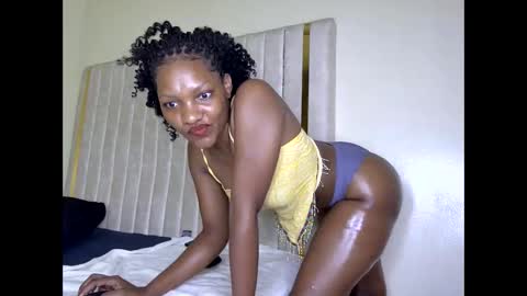 tyla_cerry online show from 09/14/25, 02:00