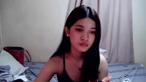 Snapshot of tyladine chatting on 10/04/25, 04:43 tyladine online show from 10/04/25, 04:43