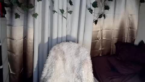 Snapshot of tyladine chatting on 11/09/25, 04:38 tyladine online show from 11/09/25, 04:38