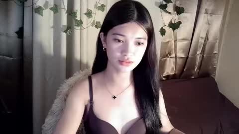 Snapshot of tyladine chatting on 11/18/25, 09:58 tyladine online show from 11/18/25, 09:58