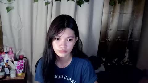 Snapshot of tyladine chatting on 12/02/25, 09:58 tyladine online show from 12/02/25, 09:58