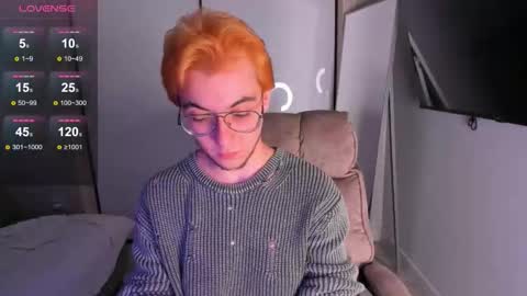 Snapshot of tyler_bergg chatting on 09/28/25, 10:48 tyler berg online show from 09/28/25, 10:48