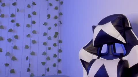 Snapshot of tyler_garcia_ chatting on 03/04/25, 01:28 Tyler Garcia online show from 03/04/25, 01:28