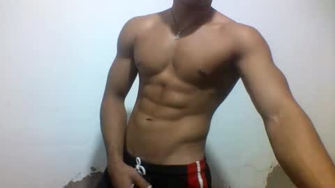 Snapshot of tyler_gold823 chatting on 02/14/25, 01:29 Tyler online show from 02/14/25, 01:29