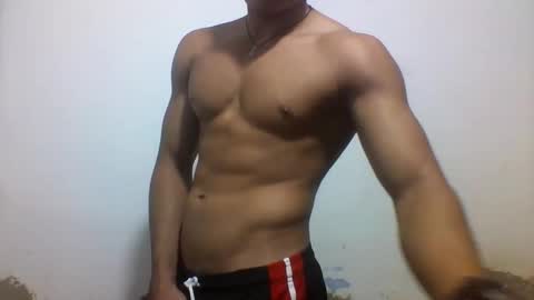 Snapshot of tyler_gold823 chatting on 02/17/25, 01:10 Tyler online show from 02/17/25, 01:10