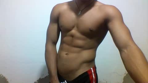 Snapshot of tyler_gold823 chatting on 02/18/25, 01:11 Tyler online show from 02/18/25, 01:11