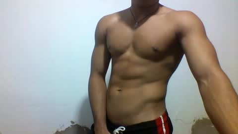 Snapshot of tyler_gold823 chatting on 02/22/25, 01:35 Tyler online show from 02/22/25, 01:35