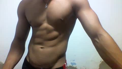 Snapshot of tyler_gold823 chatting on 02/25/25, 01:28 Tyler online show from 02/25/25, 01:28