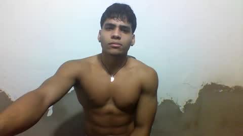 Snapshot of tyler_gold823 chatting on 03/02/25, 01:38 Tyler online show from 03/02/25, 01:38