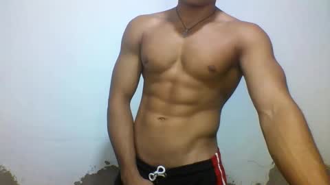 Snapshot of tyler_gold823 chatting on 03/10/25, 02:05 Tyler online show from 03/10/25, 02:05