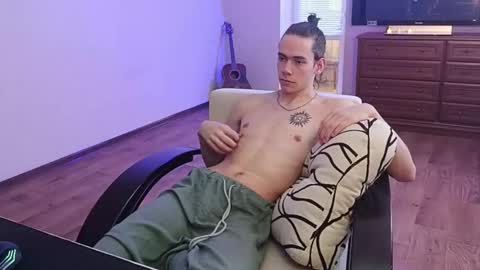 Tyler and Chris online show from 10/24/25, 10:11