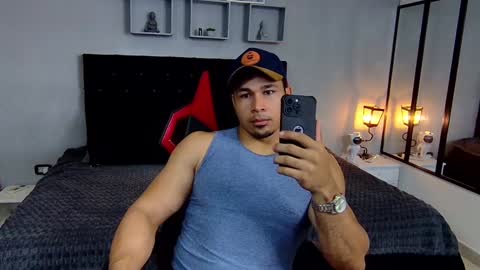 tyler_hank1 online show from 12/23/24, 12:25