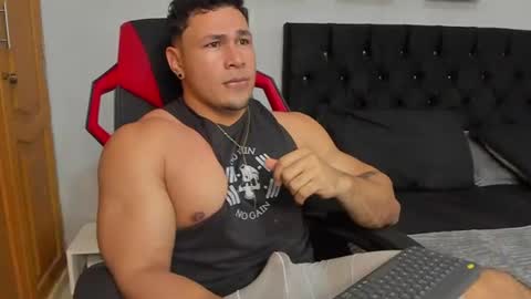 tyler_hank1 online show from 06/21/26, 12:24