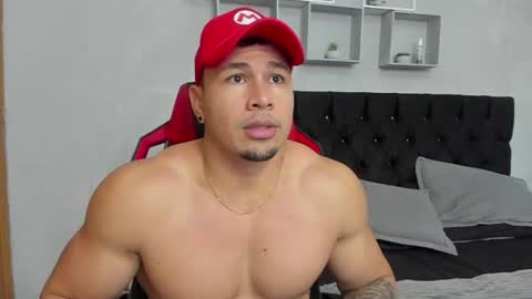 tyler_hank1 online show from 06/30/26, 06:42