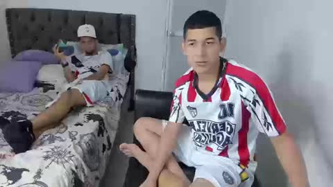 Snapshot of tyler_master24 chatting on 09/19/25, 10:32 tyler online show from 09/19/25, 10:32