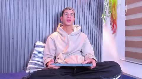 tyler_noir online show from 06/12/26, 12:59