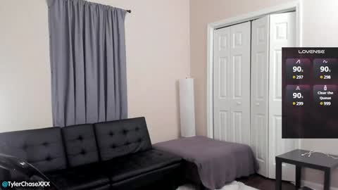 Snapshot of tylerchasexxx chatting on 01/29/25, 09:28 Tyler Chase online show from 01/29/25, 09:28