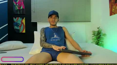 Snapshot of tylergiuseppe_ chatting on 09/15/25, 01:11 tylergiuseppe_ online show from 09/15/25, 01:11