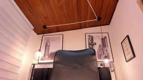       online show from 10/09/25, 03:59