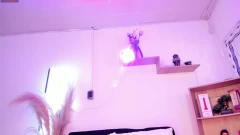 Snapshot of tylla__ chatting on 05/30/26, 05:21 tylla__ online show from 05/30/26, 05:21