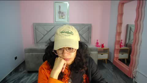 Snapshot of tyna_ch chatting on 06/01/26, 12:51 TYNA online show from 06/01/26, 12:51