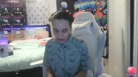 Snapshot of tyra_liana chatting on 02/13/25, 10:11 Tyra Liana online show from 02/13/25, 10:11