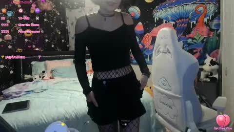 Snapshot of tyra_liana chatting on 03/01/25, 04:47 Tyra Liana online show from 03/01/25, 04:47