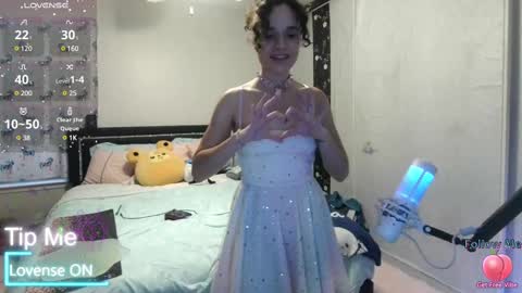 Snapshot of tyra_lynn chatting on 01/28/25, 03:25 Tyra online show from 01/28/25, 03:25