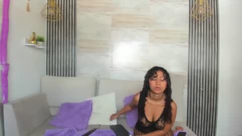 tyra_pettite online show from 06/17/26, 07:15