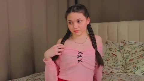 Emily online show from 12/03/25, 11:19