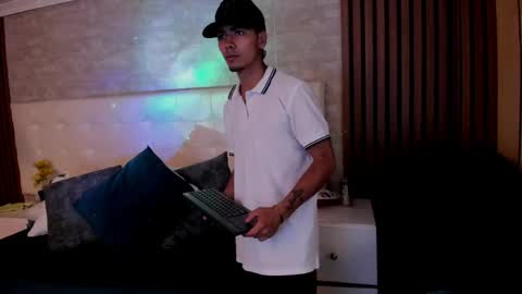 Tyson online show from 04/20/26, 04:04