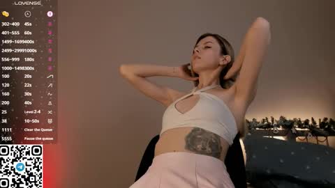 Snapshot of tyty_pupu chatting on 02/19/26, 05:42 Christine 3 Next broadcast tomorrow at 2100 GMT 5 online show from 02/19/26, 05:42