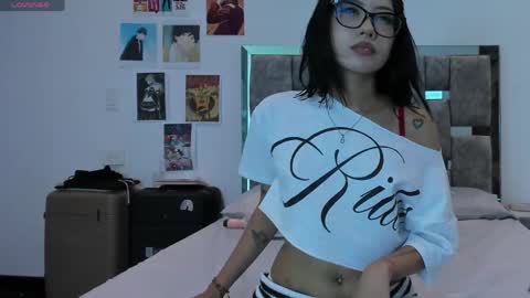 u4e megs online show from 04/21/26, 09:50