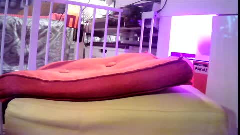 Snapshot of ucez2play chatting on 12/03/24, 09:23 Daddy online show from 12/03/24, 09:23