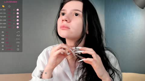 Lili online show from 02/06/25, 11:48