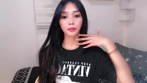 urbbgirl alliah online show from 10/04/25, 12:19